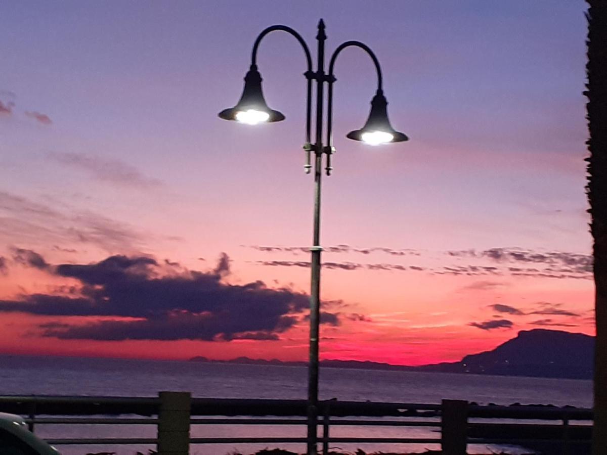 Azzurra Casa Vacanza Ventimiglia Exterior foto